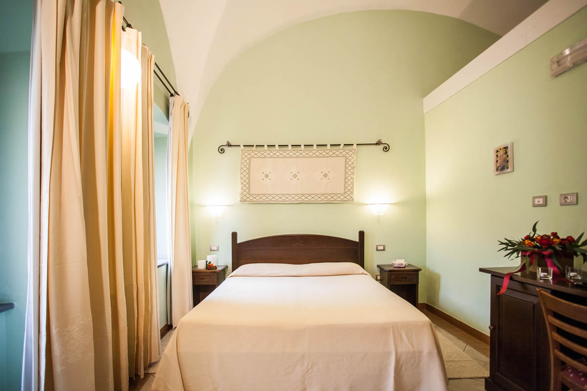 pradelli group hotels sardegna duomo hotel le camere standard